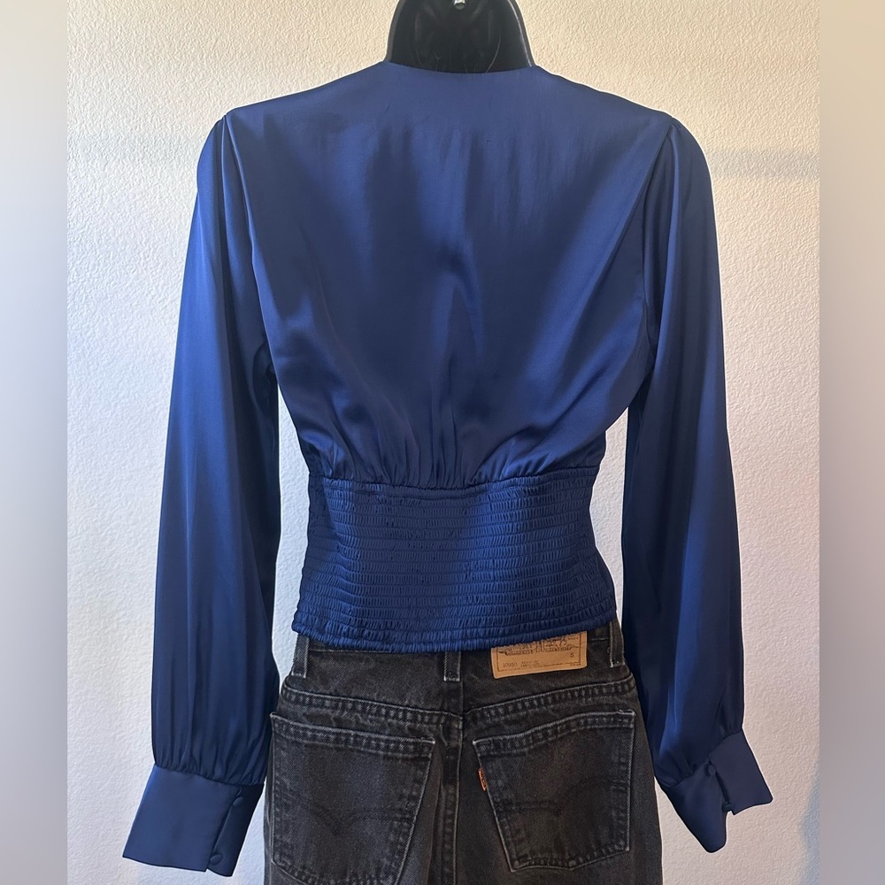 Abercrombie & Fitch Cropped Satin Plunge Navy Blouse - Picture 4 of 15